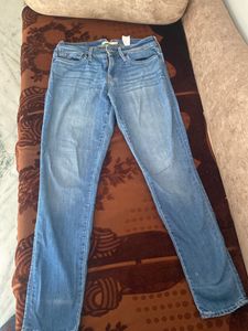 Levis Jeans Women 28 Waist