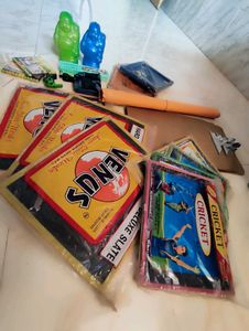 Mixed Lot of Vintage Toys &amp; Games
