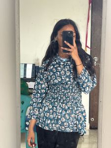 Selling A Top Is New !! Good And Beautiful