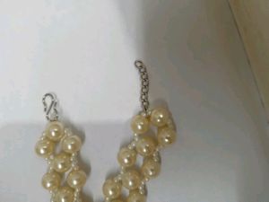 Aesthetic Pearl Bracelet ✨ Pack Of 1 [Adjustable]