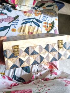 HIGH QUALITY WOODEN BOX WITH 4 GLASS CONTAINERS