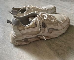 Sports Shoes Women