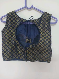 Traditional Blouse-Sleeve Material Attached Inside