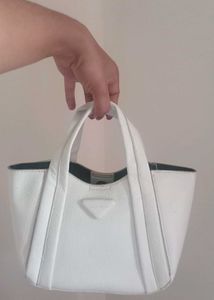 Pretty Handbag For Women