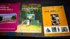 Class 7th &amp; 10th Sst Books Combo
