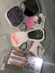 Hair Accessories And Mirror Set