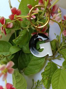 Resin Initial 'G' Keychain
