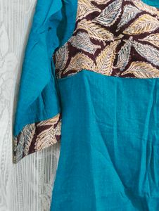 Teal Cotton Kurti with Leaf-Print Yoke &amp; Matching
