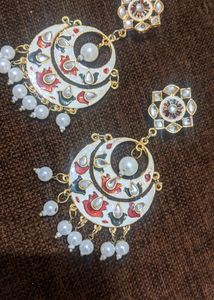 Any 1 Earring At 250/-