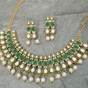 KUNDAN JAIPURI JEWELRY SET