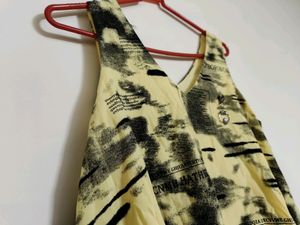 Yellow Colour Tank Top (Women&#39;s)