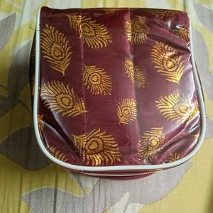 Jewellery Organiser And Ten Pouches Wit Zip
