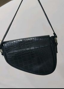 leather sling bag