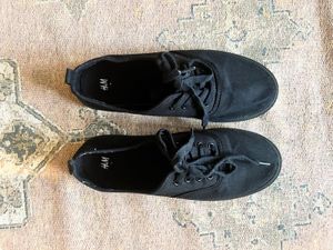 H&amp;M Black Shoes New Without Tag