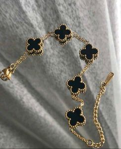 Trending Bracelet 🎀