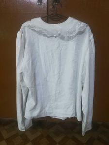 White shirt with Lace Collar