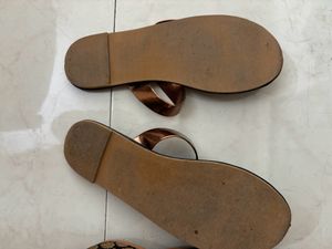 Mojaris Flats Size 41 To 42
