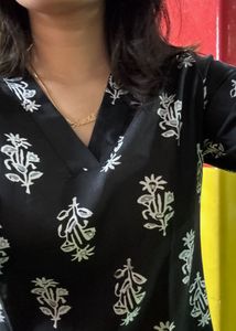 Elegant Floral Print Kurta
