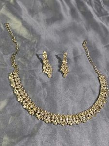 Necklace Set With Earrings🤍
