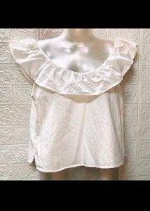 🎁Buy 1, Get 1 Free🎁 Size M/L White Top