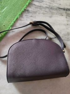 Van Heusen Sling Bag