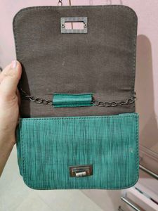 Ivy Green  Sling Bag