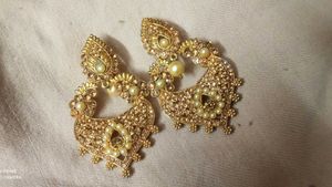 Gold Pearl Earrings