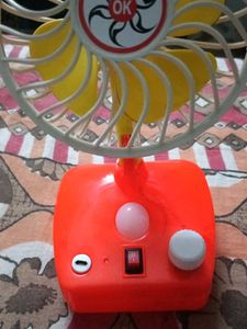 Rechargeable Small Table Fan