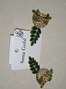 Stunning Green &amp; Gold Jhumka Earrings