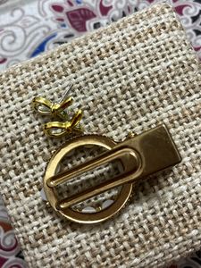 Combo Of Earring And Clutcher