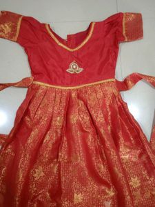 Girl&#39;s Ethnic Gown