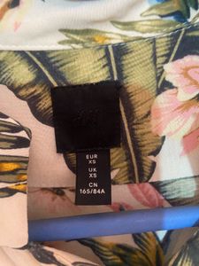 Hnm pattern shirt