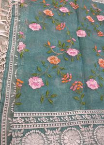 embroidery saree