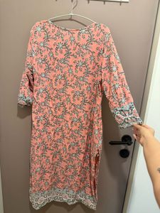 Akruti Peach Floral Print Kurti