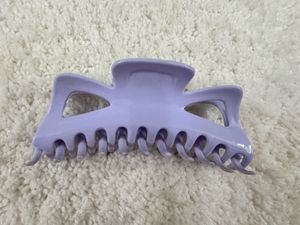 Lilac Hair Claw Clip