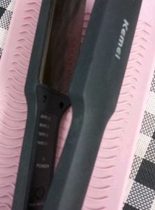 Kemei Hair Straightener