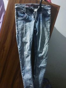 Distressed Acid Wash Skinny Jeans