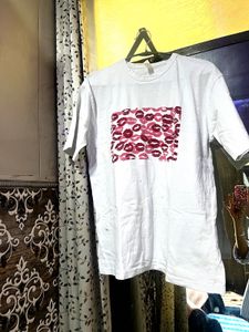 Kiss Print Tee