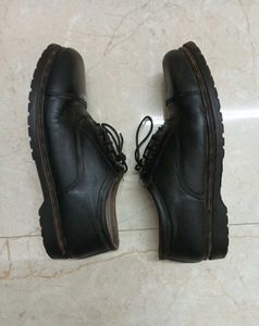 BLACK LEATHER FORMAL SHOES