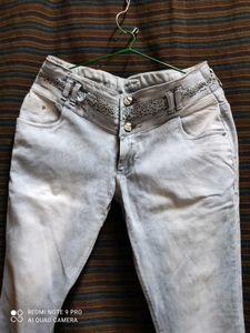 Gray Wash Jeans with Lace Detail , It Stretchable