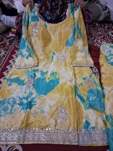 Elegant Ethnic Suit Set