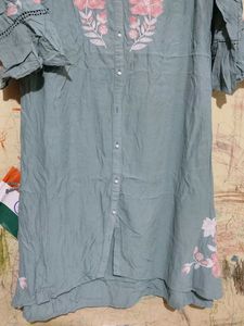 Floral Embroidered Kurta set