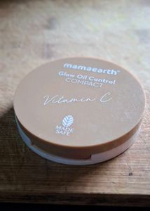 Mamaearth Vitamin C Compact