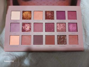 HudaBeauty Nude Eyeshadow Palette(Dupe)