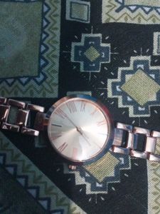 Stylish Rose Gold Wrist Watch