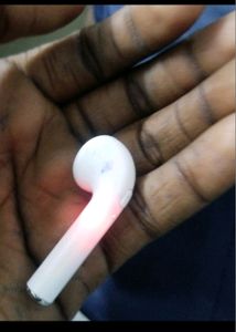 Earbuds Was Used And Only One Ok Lead Hera