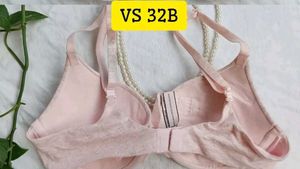 Victoria&#39;s Secret Bra