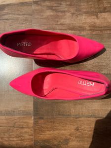 Hot Pink Pointed Heels