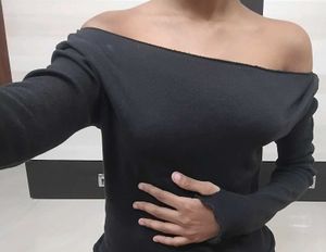 Off-Shoulder Black Top With Thumb Hole