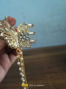 Butterfly Clutcher